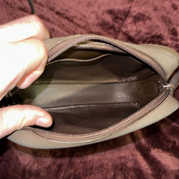 Burberry Crossbody used in new condition - Picture 7 of 12